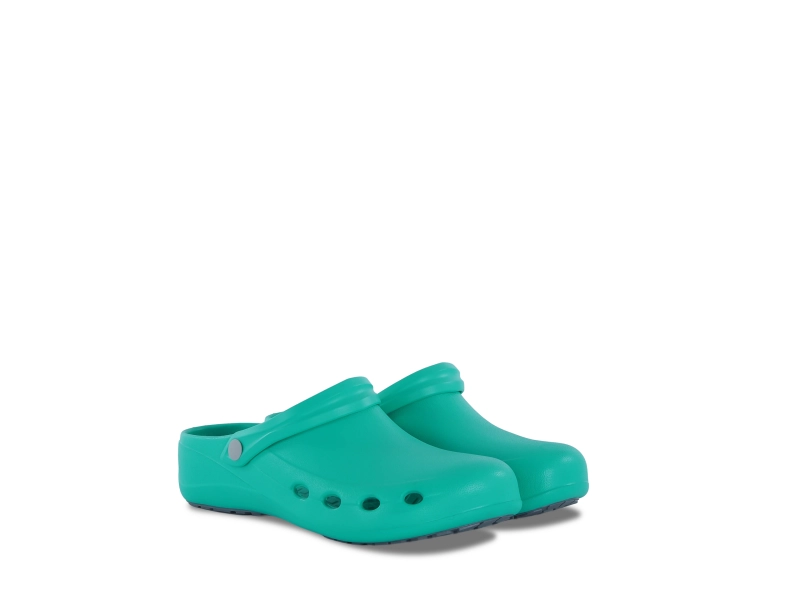1-Klapki-antyposlizgowe-medyczne-gastronomiczne-chodaki-mietowe-prima-clog-scaled.png