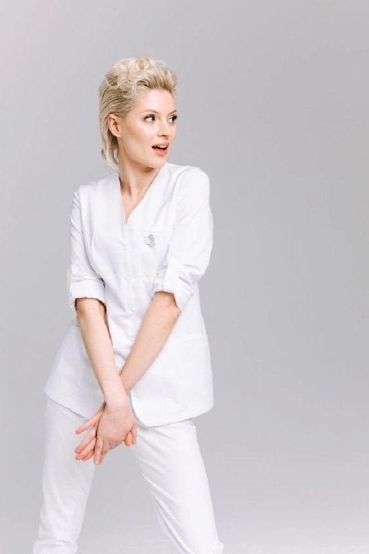 fartuch-dlugi-rekaw-medyczny-julia-bialy (2).jpg