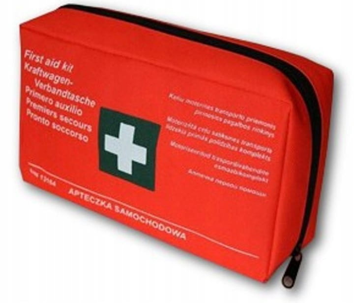 Apteczka-samochodowa-DIN-13164-PK-MOT-materialowa.jpg